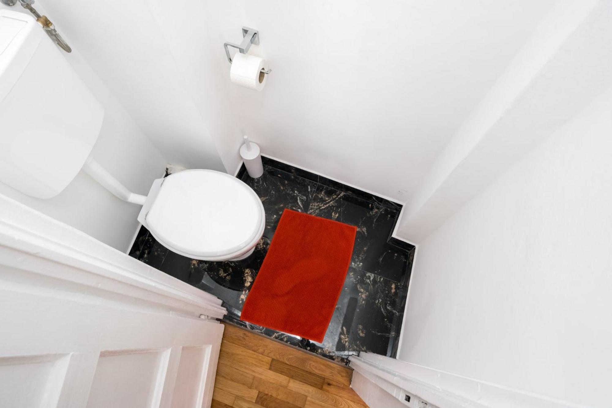 City View Apartment With Private Balcony Bucharest Exterior photo